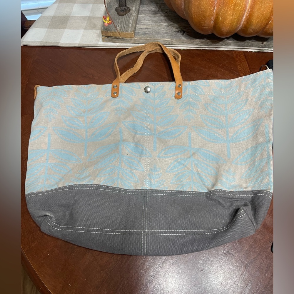 Queen Bee Creations Portland Leaf Print Canvas Tote RARE